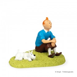 Figurine Moulinsart Tintin - Tintin et Milou assis dans l'herbe